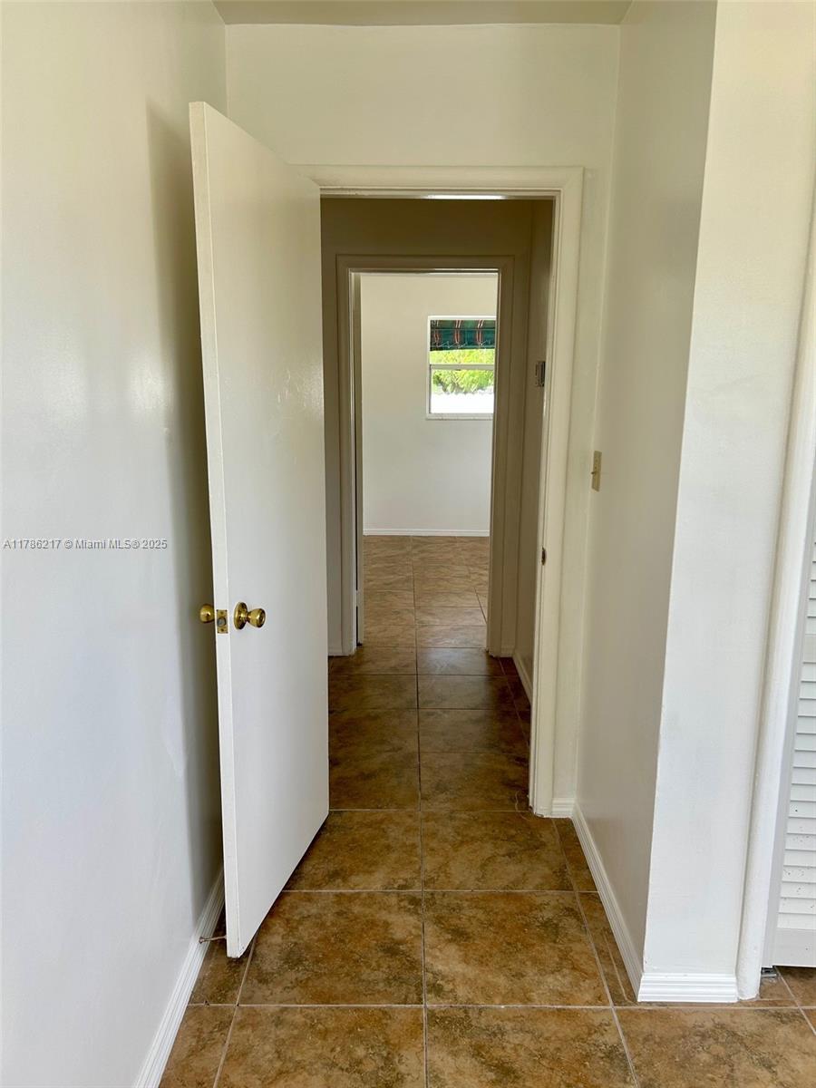 HOLLYWOOD BEACH HEIGHTS S - Residential Lease