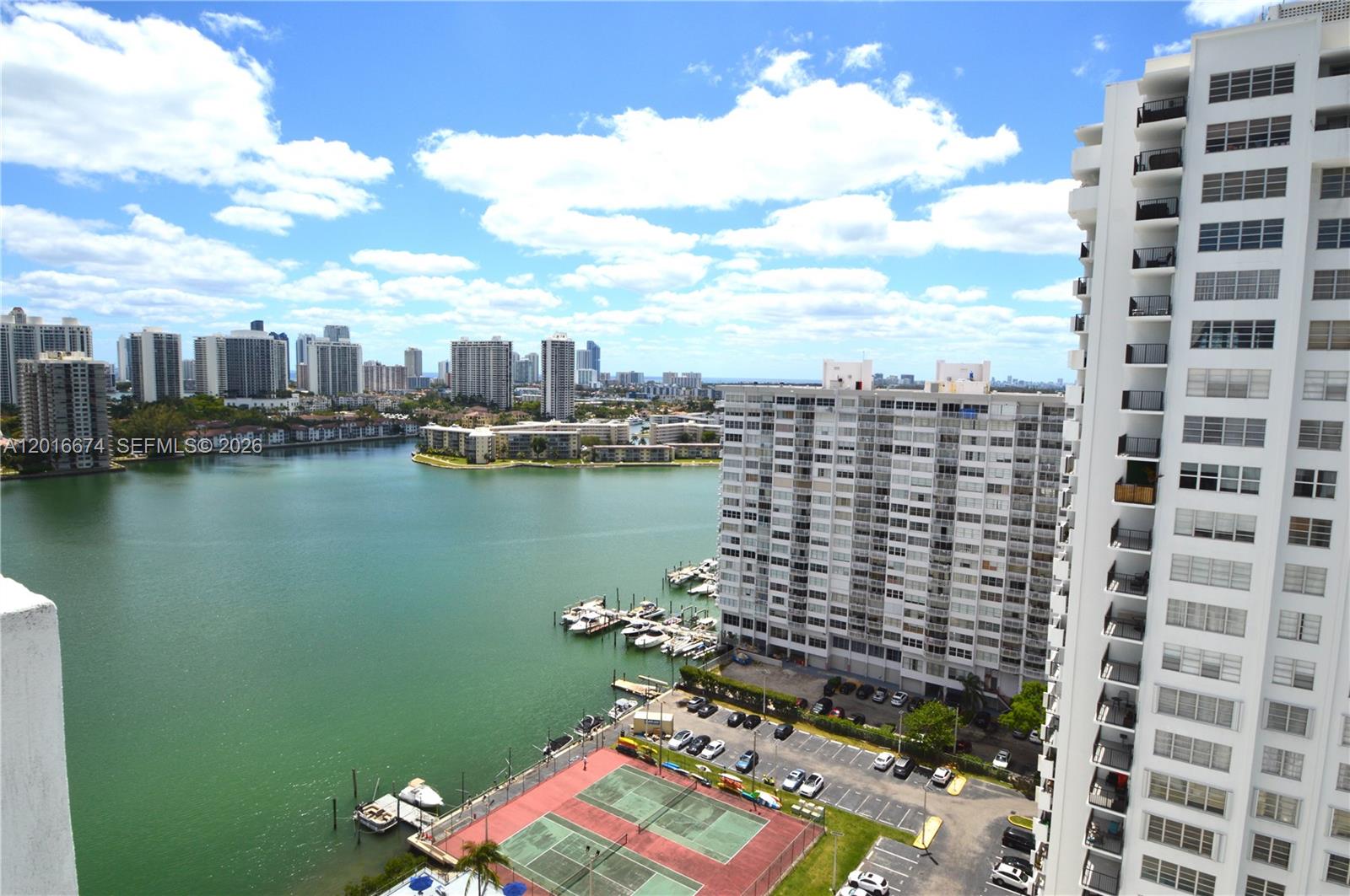 WELCOME TO AVENTURA!!!!Absolutely gorgeous Penthouse! Best location in the building, largest balcony, unobstructed water views! 2bedroom/2 bathrom  beautifully kitchen, granite counter-tops. Covered parking. Storage space with 24 hours security. Building offers a modern gym, Two pools. MUST VISIT IT!!!