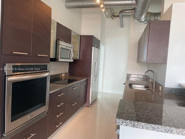 UPTOWN MARINA LOFTS CONDO - Residential Lease