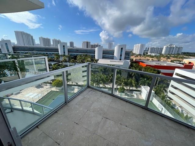 UPTOWN MARINA LOFTS CONDO - Residential Lease