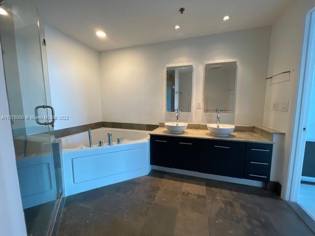 UPTOWN MARINA LOFTS CONDO - Residential Lease