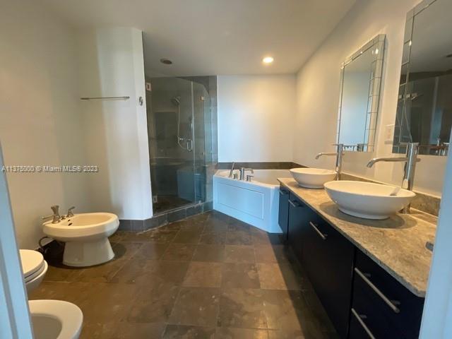 UPTOWN MARINA LOFTS CONDO - Residential Lease