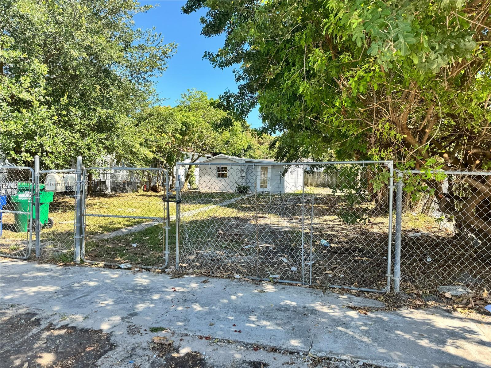 BISCAYNE SHORES CORR PLAT - Residential Lease