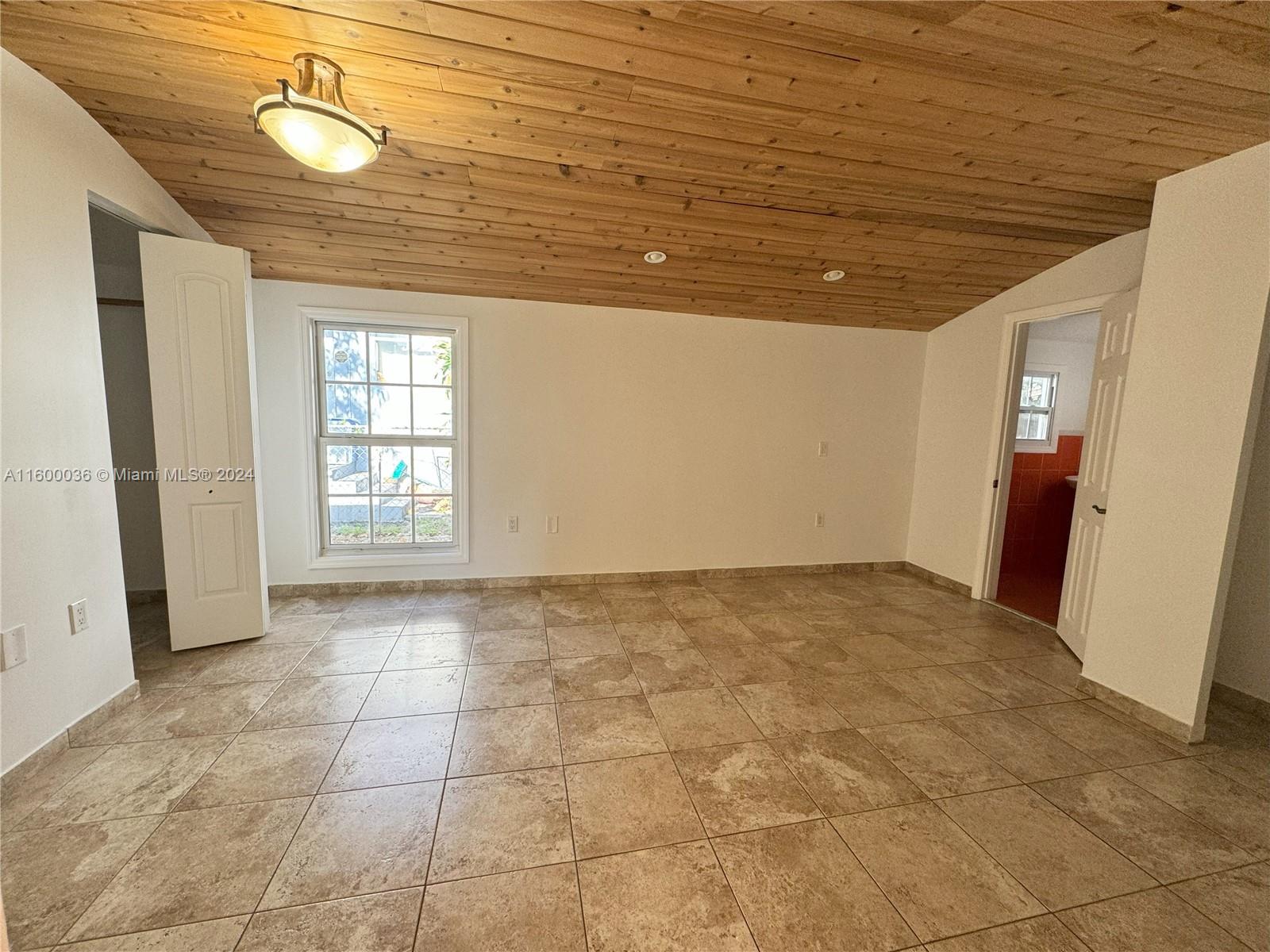 BISCAYNE SHORES CORR PLAT - Residential Lease