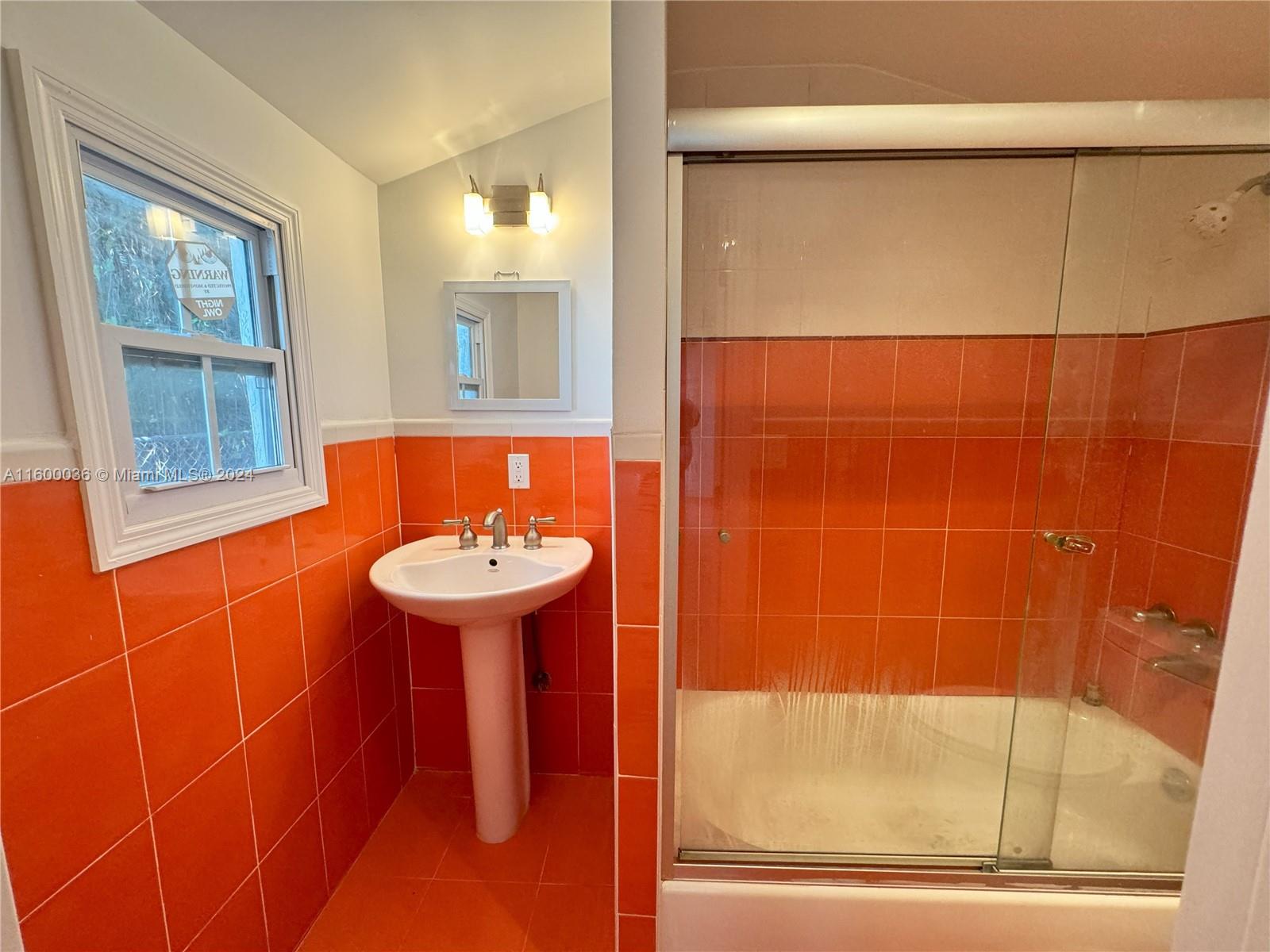 BISCAYNE SHORES CORR PLAT - Residential Lease