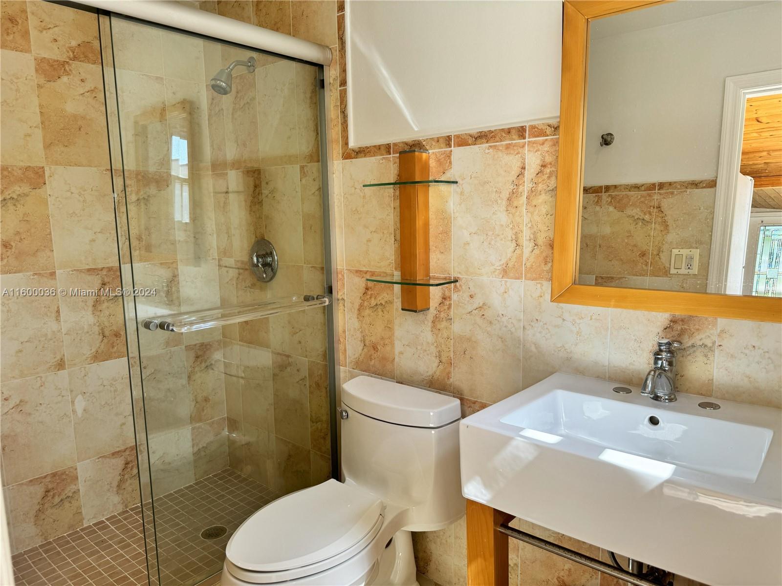BISCAYNE SHORES CORR PLAT - Residential Lease