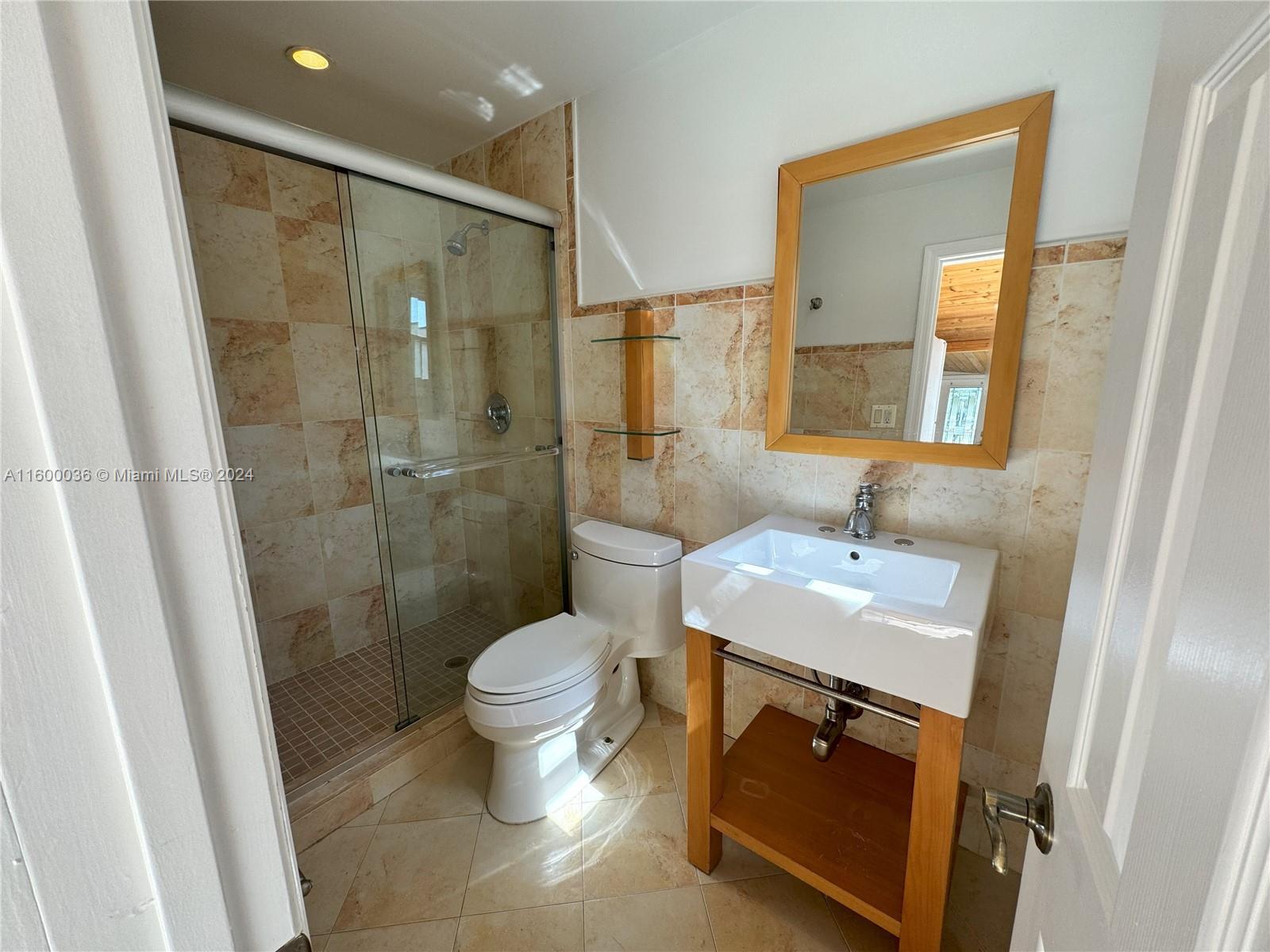 BISCAYNE SHORES CORR PLAT - Residential Lease