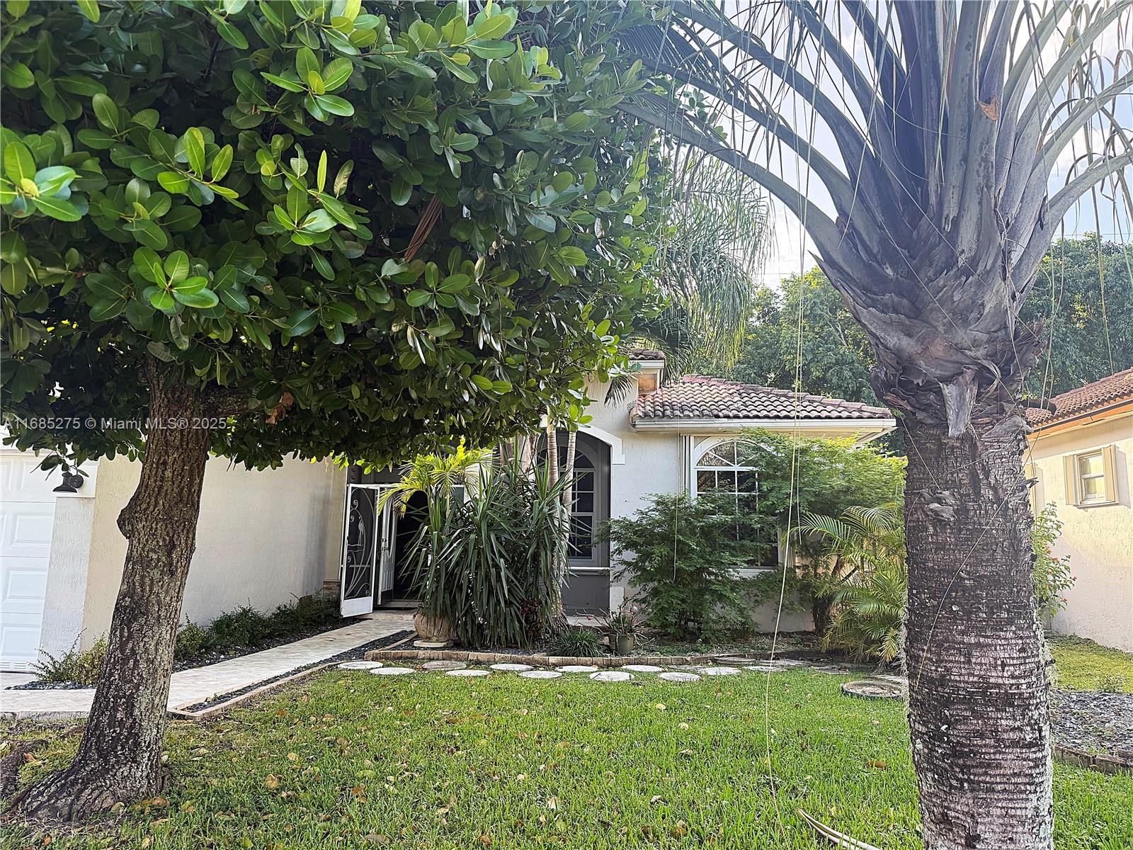 DUNWOODIE AT KEYS GATE - Residential Lease