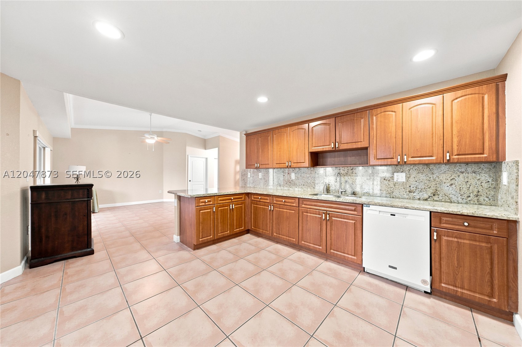 KAYLA S PLACE - Residential