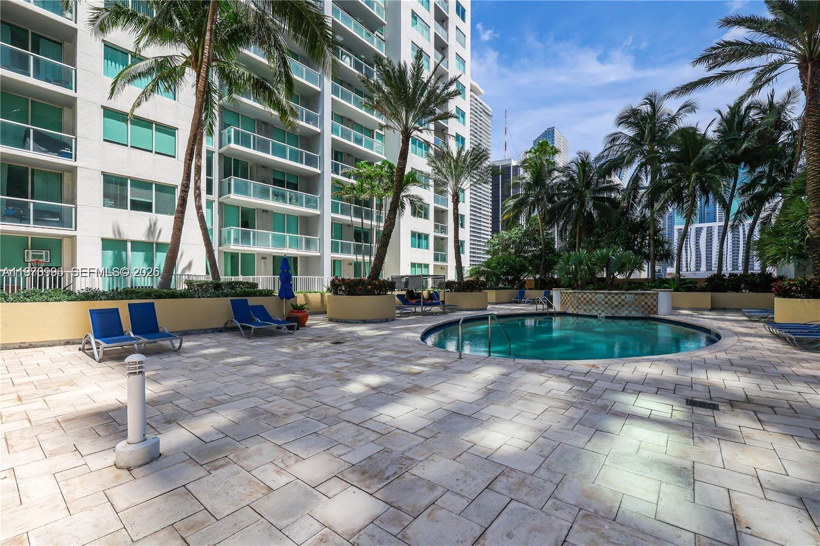 VIZCAYNE SOUTH CONDO - Residential
