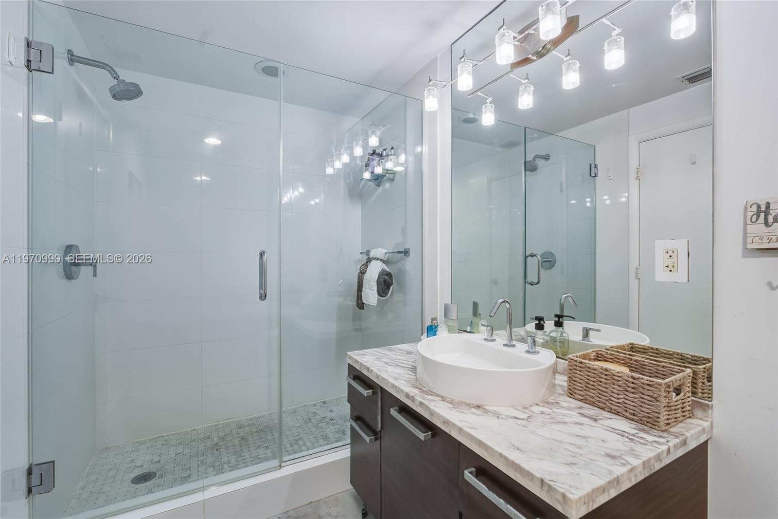 VIZCAYNE SOUTH CONDO - Residential