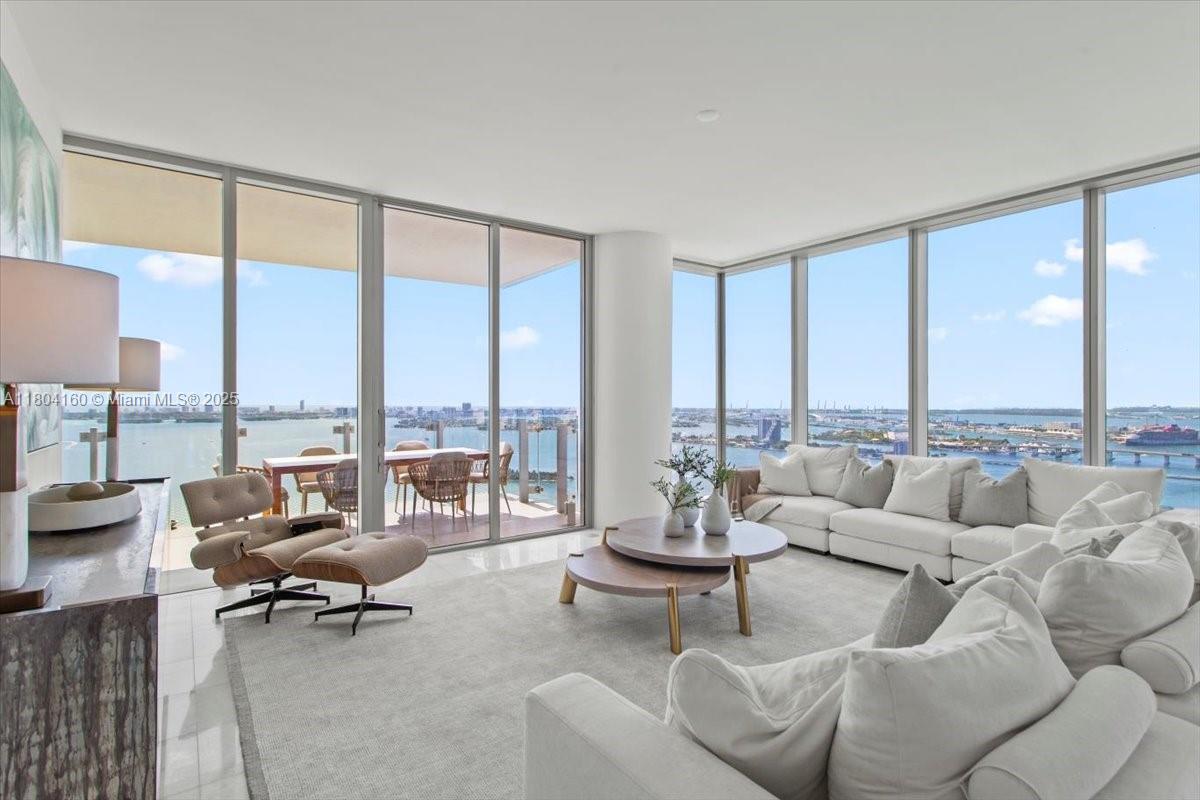 EDGEWATER - Residential
