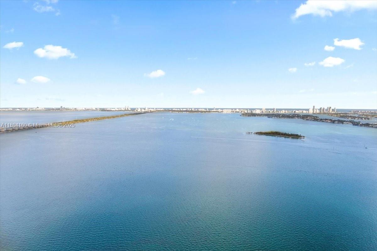 EDGEWATER - Residential