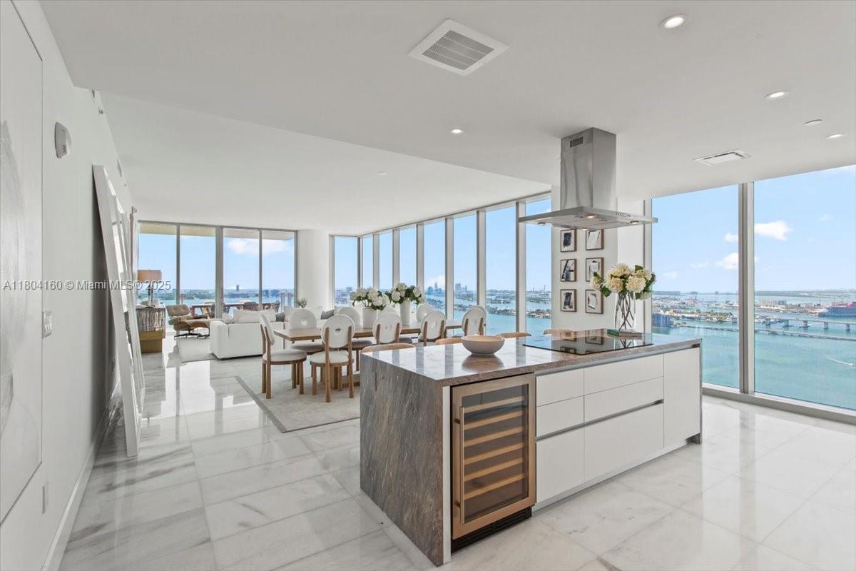 EDGEWATER - Residential