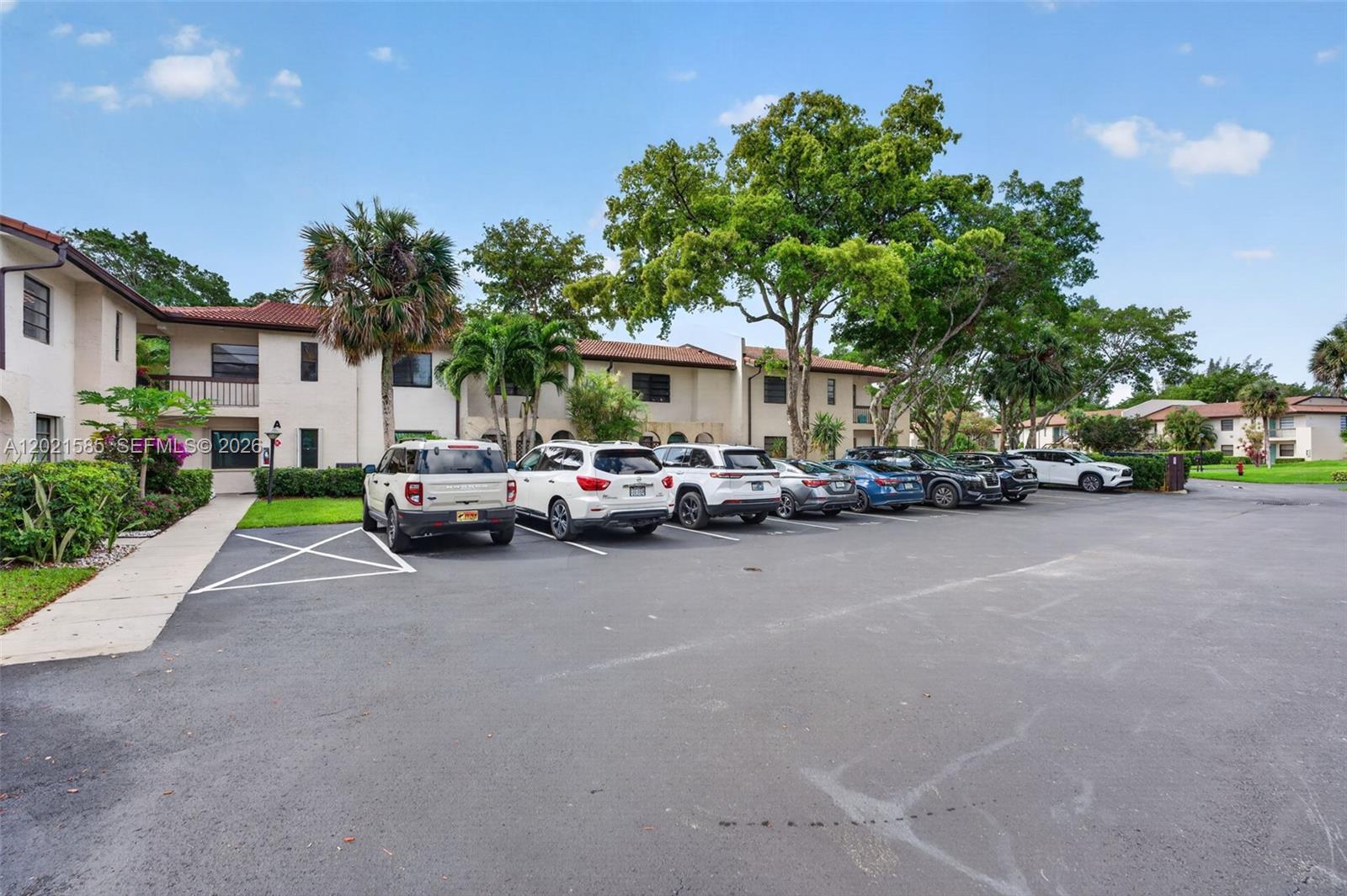 HORIZONS OF BOCA LAGO CON - Residential