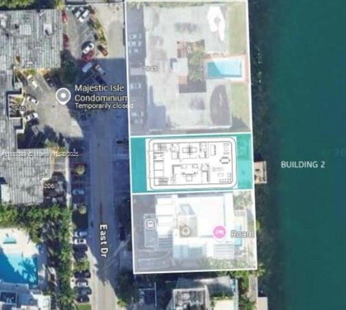 HARBOR ISLAND - Land