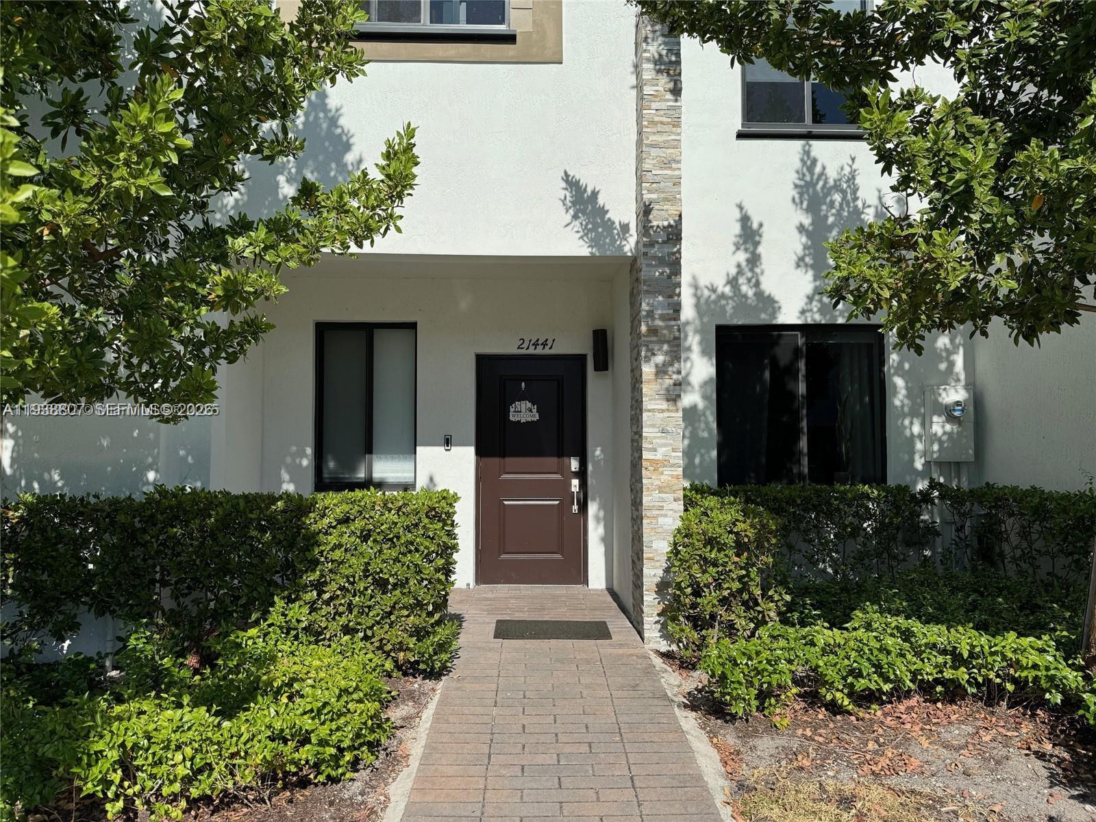 VIA VENTURA NEIGHBORHOOD - Residential