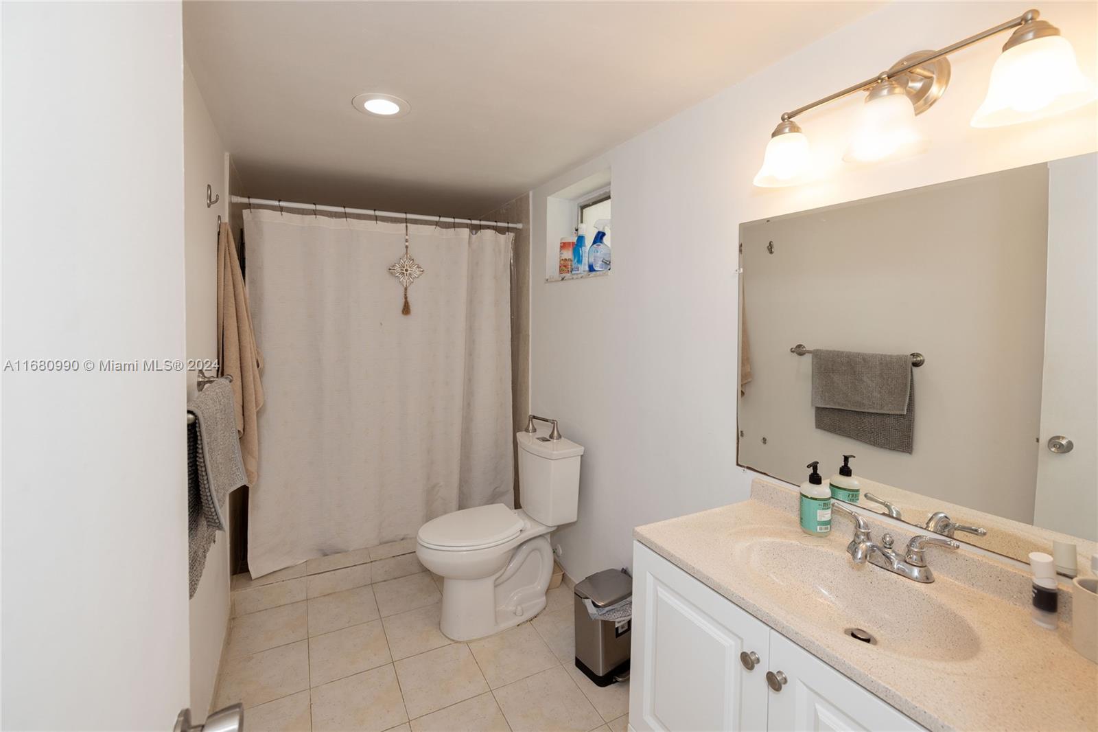 EDEN ISLES CONDO PART 1 - Residential Lease