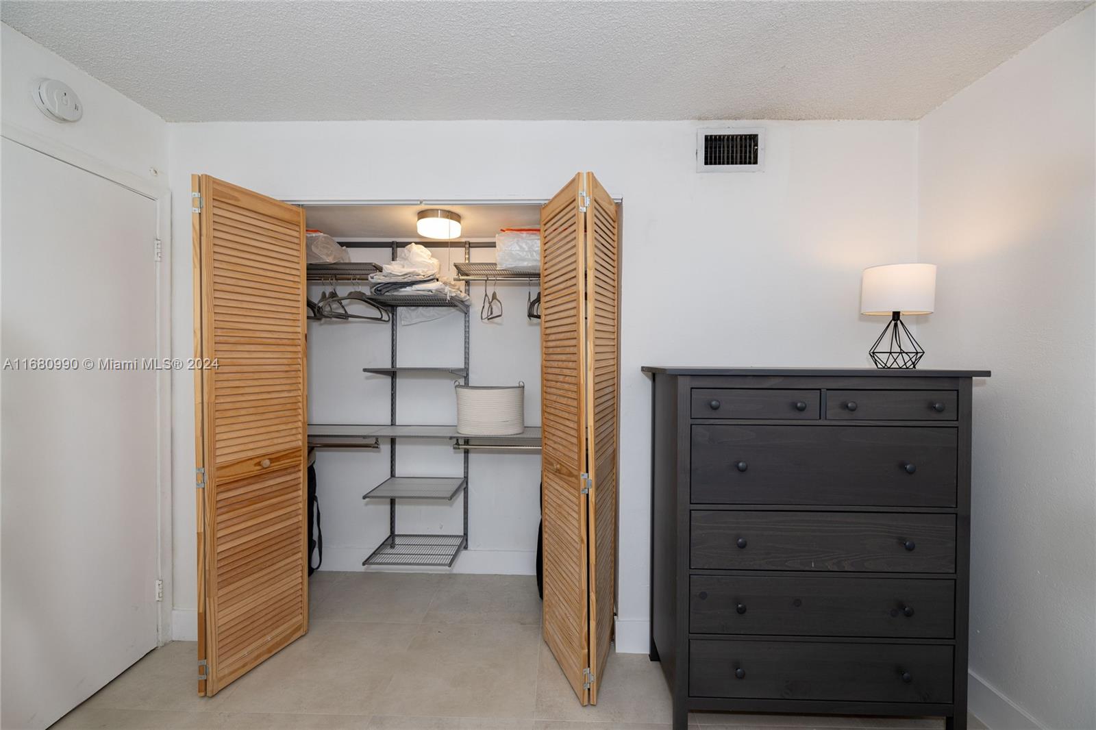 EDEN ISLES CONDO PART 1 - Residential Lease