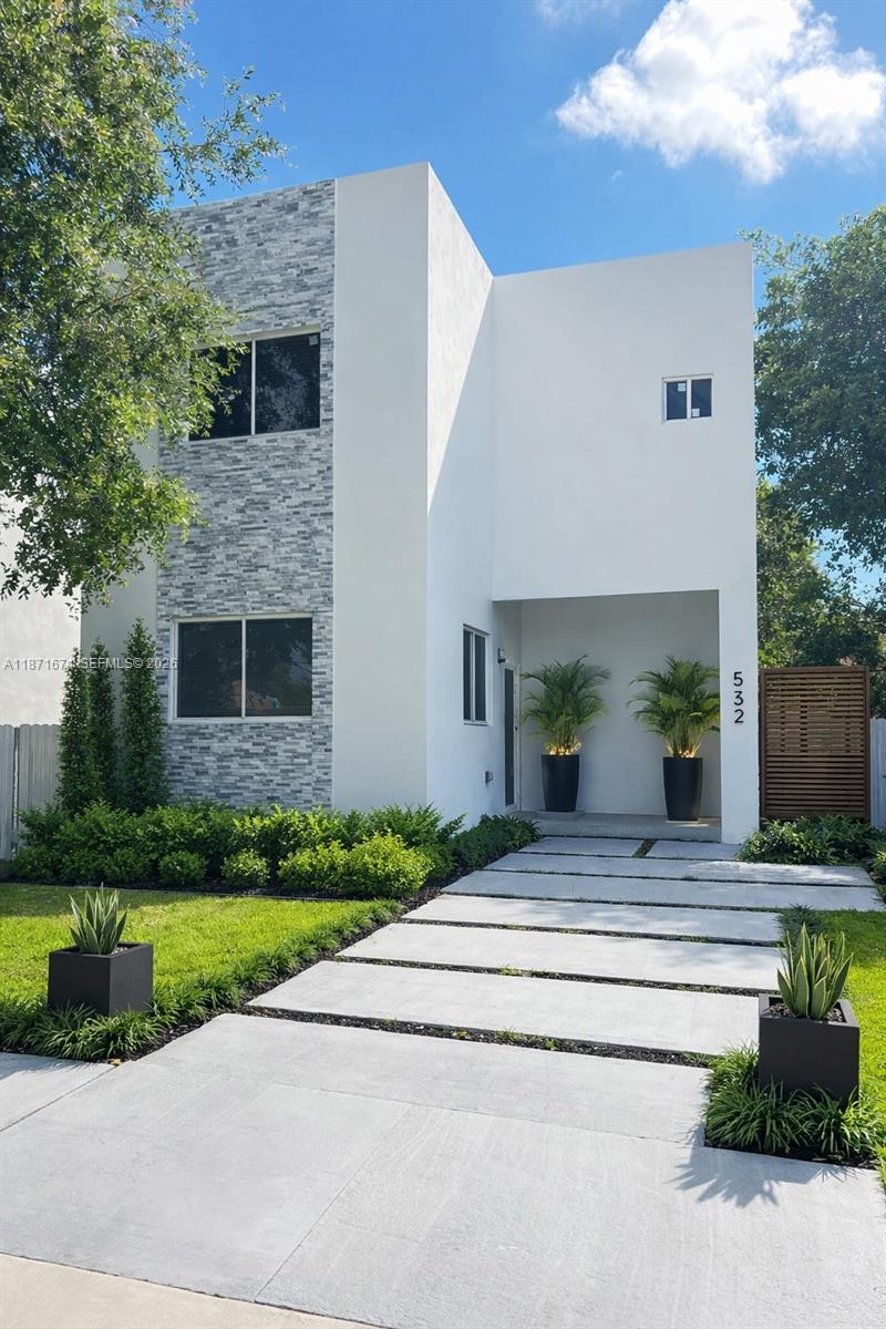 Welcome to this stunning new construction single family home, designed with the perfect blend of modern style
and functionality. This spacious 3-bedroom, 2.5-bathroom home offers 1600 square feet of thoughtfully designed
living space, ideal for families, professionals, or anyone looking for a contemporary, move-in-ready home. Located
in a sought-after neighborhood with convenient access to local amenities, schools, shopping, and major roads.
Three generously sized bedrooms perfect for relaxation and privacy. Two an a half bathrooms Stylish with sleek
fixtures, offering both comfort and convenience. A beautiful, open-concept kitchen with modern appliances and
plenty of counter space. Perfect for entertaining or enjoying family meals in a bright, airy space.