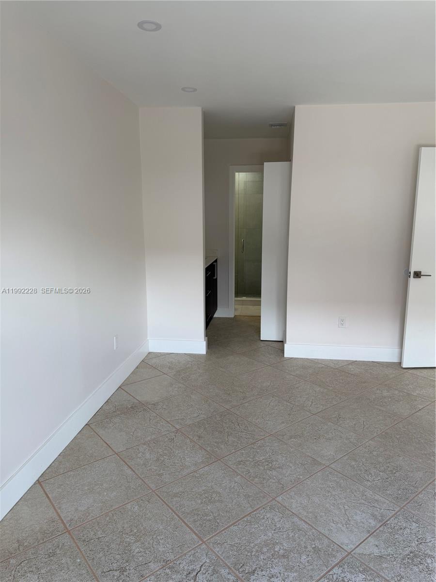 EAST WIND LAKE VILLAGE - Residential Lease