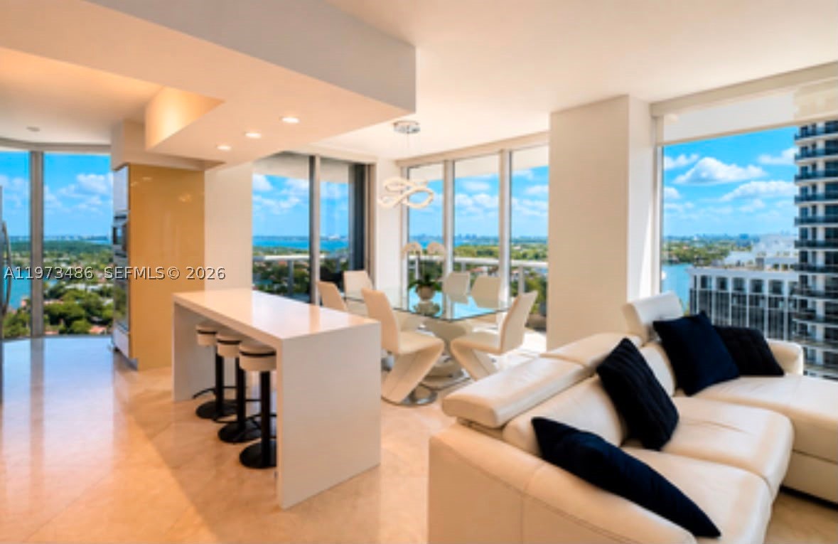 GREEN DIAMOND CONDO - Residential