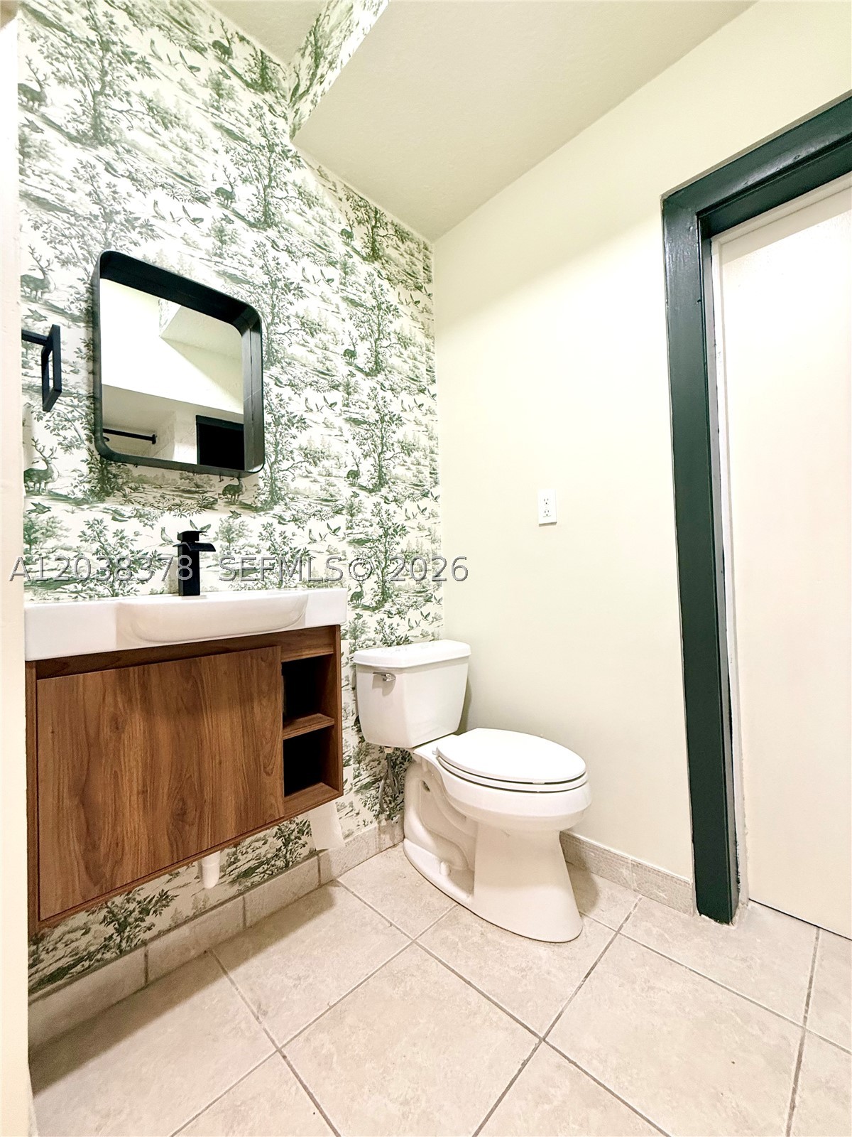 GOLDVUE ESTATES - Residential Lease