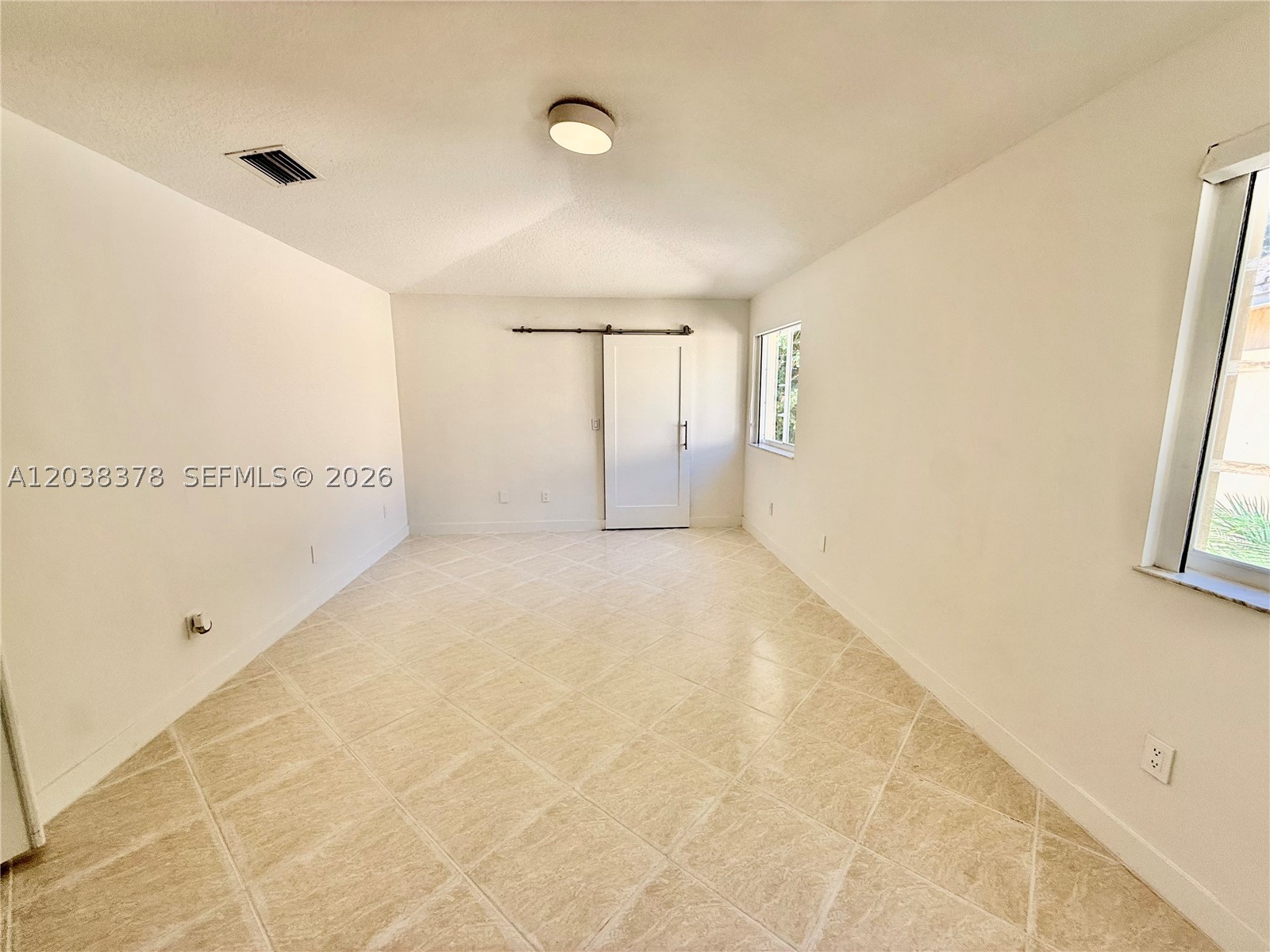 GOLDVUE ESTATES - Residential Lease