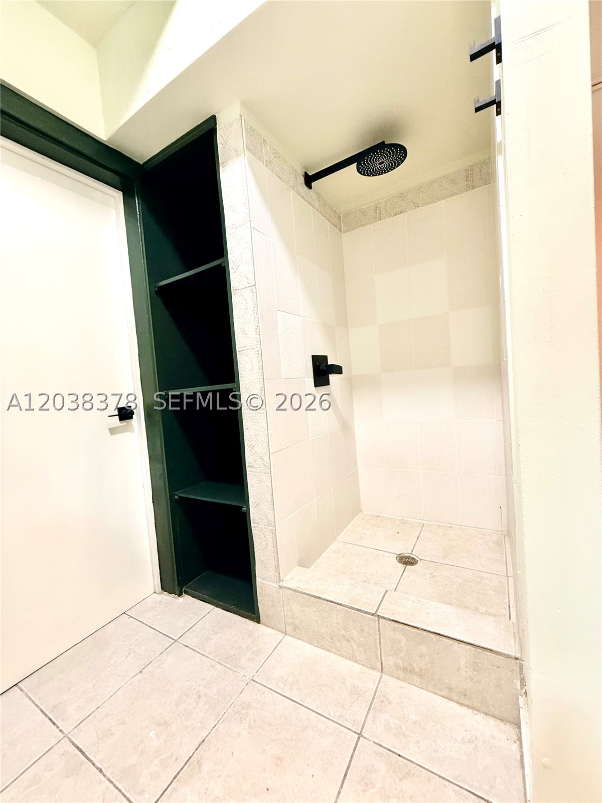 GOLDVUE ESTATES - Residential Lease