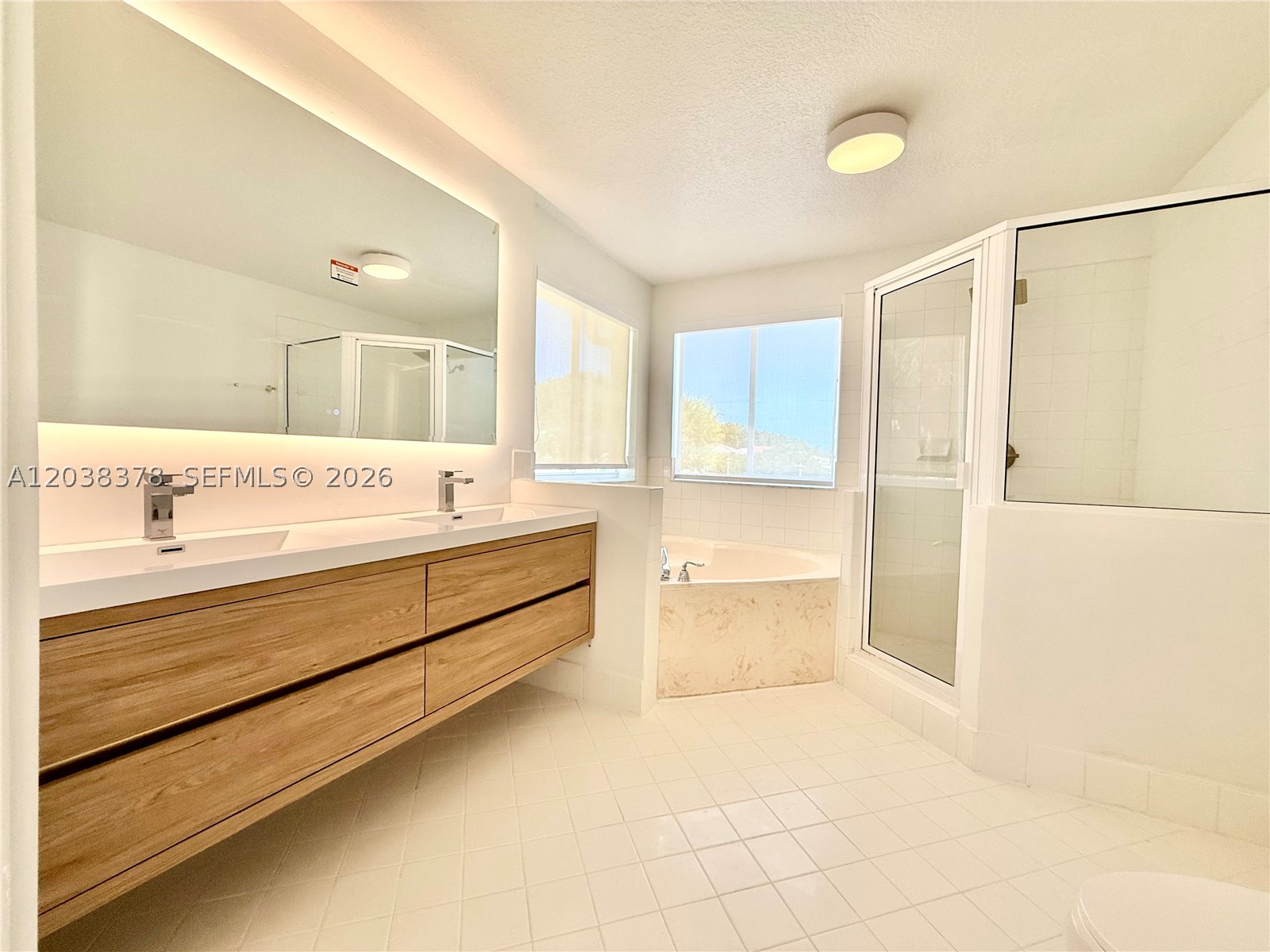 GOLDVUE ESTATES - Residential Lease