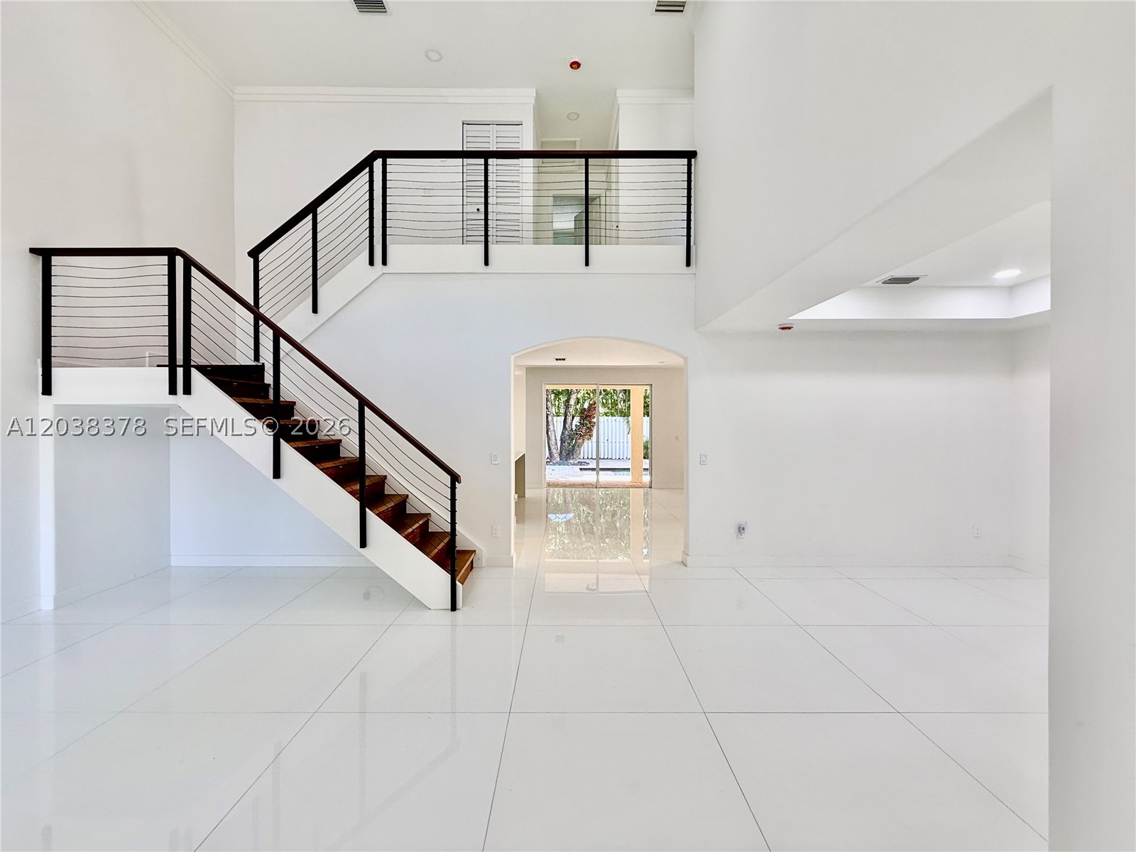 GOLDVUE ESTATES - Residential Lease