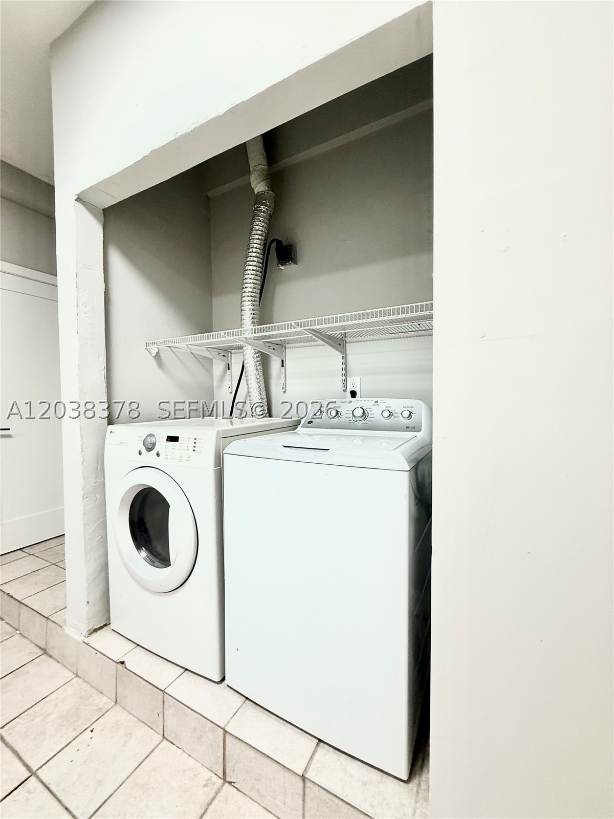 GOLDVUE ESTATES - Residential Lease
