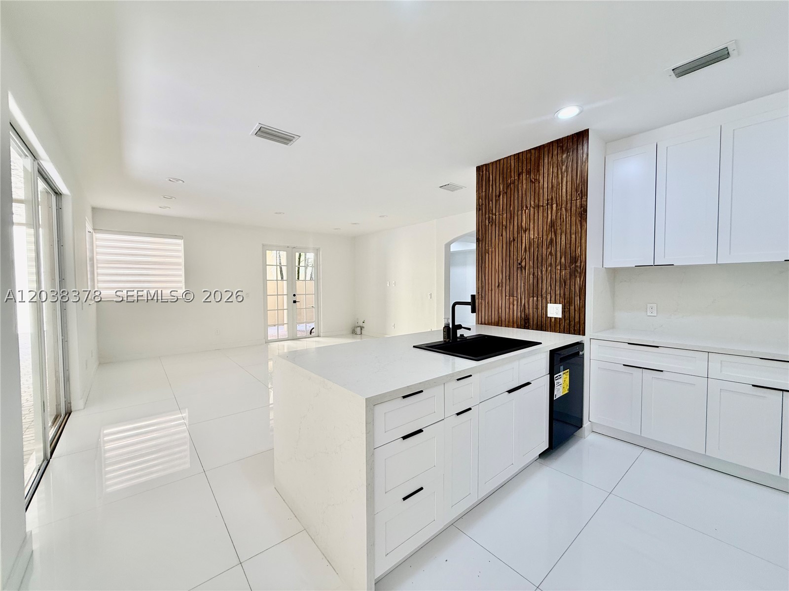 GOLDVUE ESTATES - Residential Lease