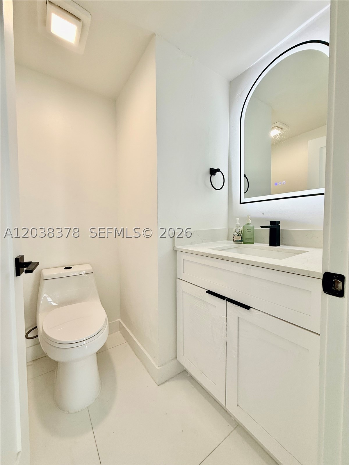 GOLDVUE ESTATES - Residential Lease