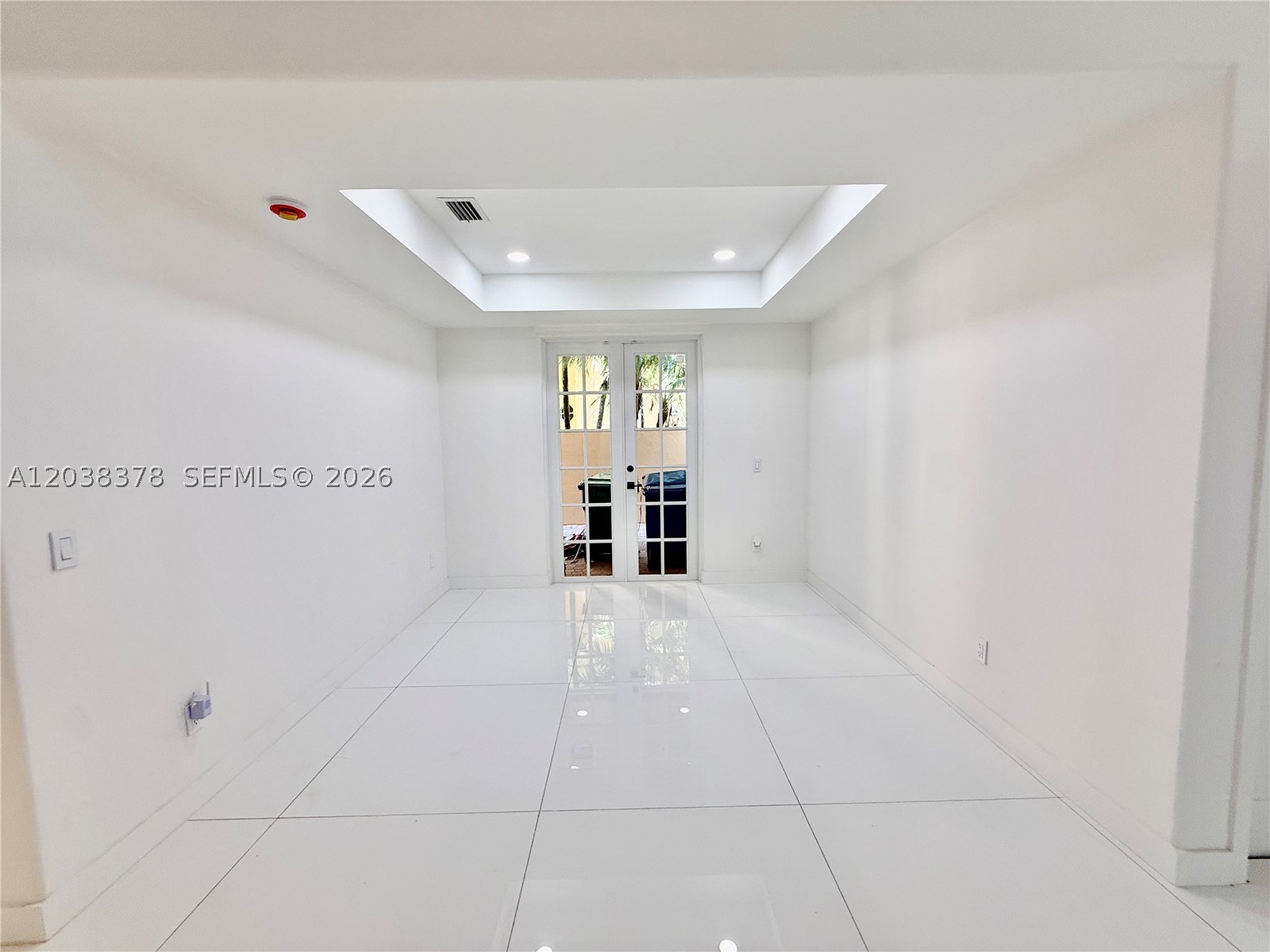 GOLDVUE ESTATES - Residential Lease