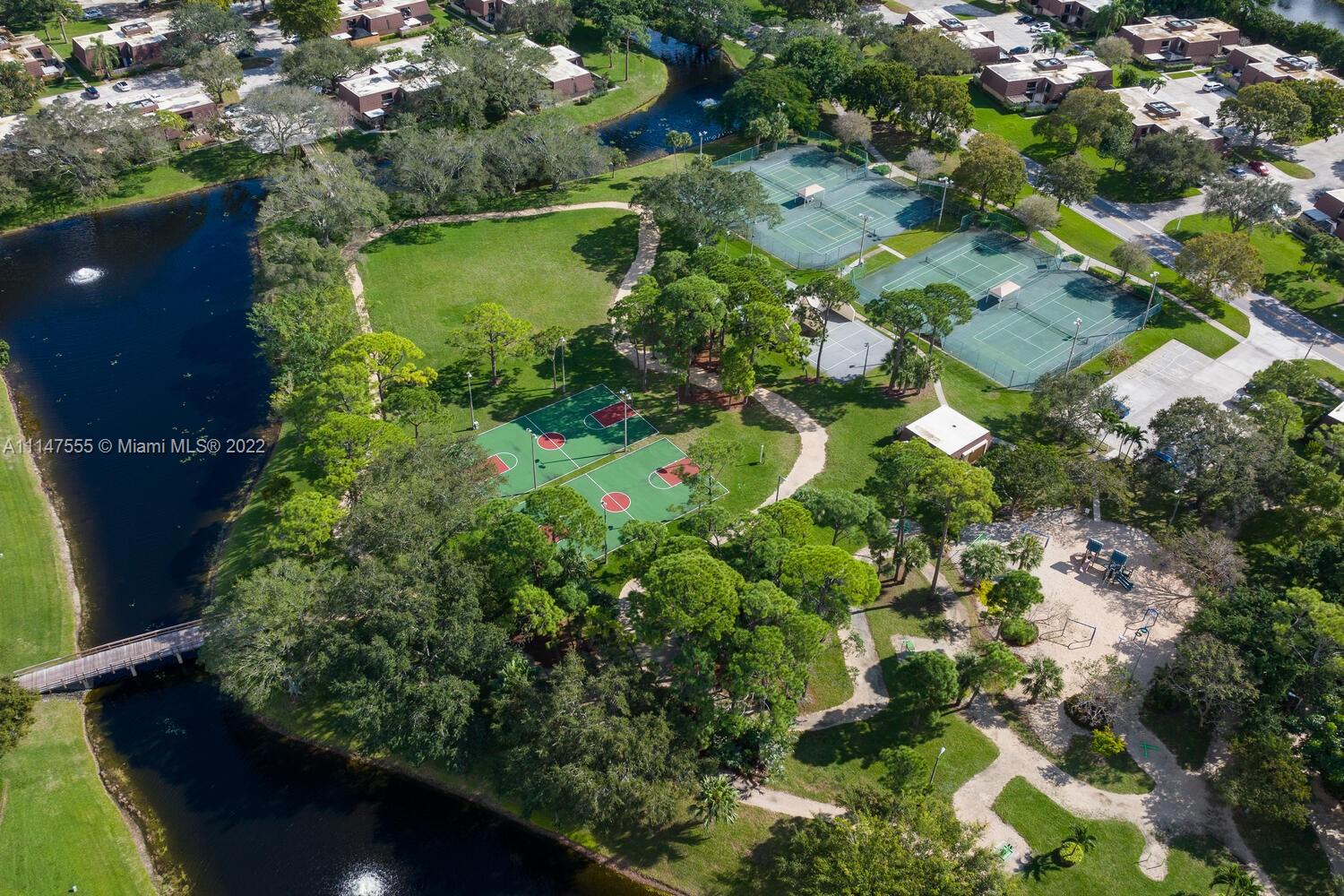 GARDEN LAKES AND GARDEN SQ - Residential