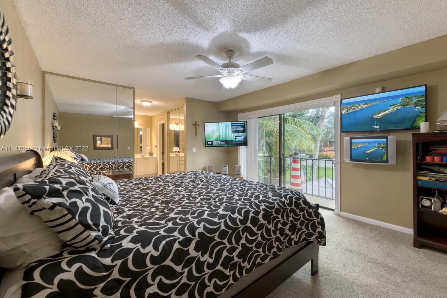 GARDEN LAKES AND GARDEN SQ - Residential
