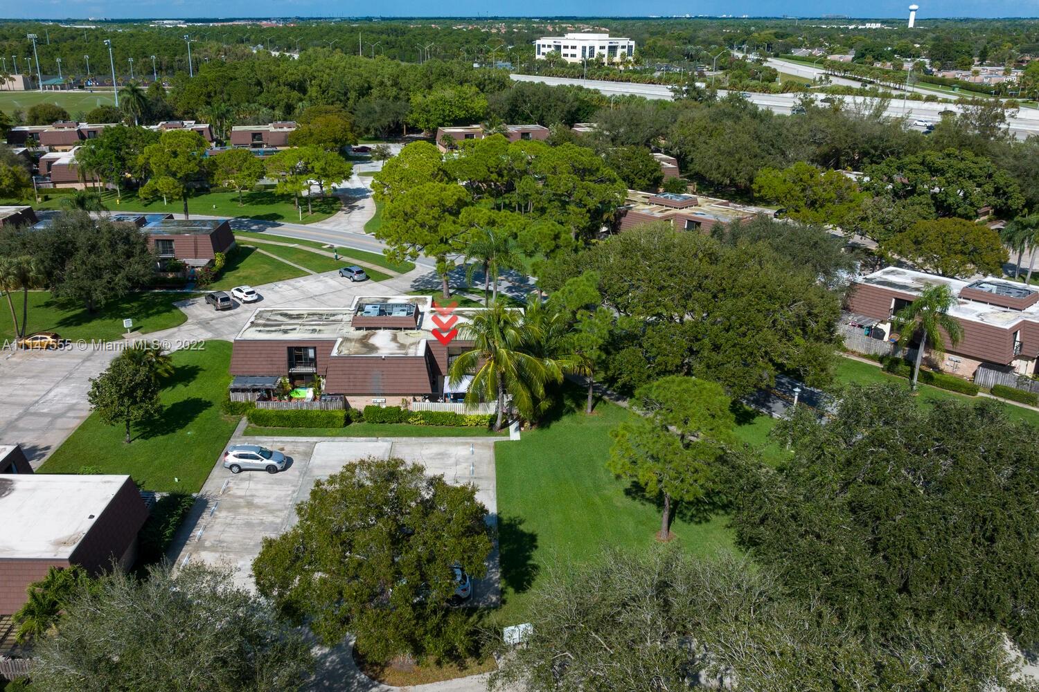 GARDEN LAKES AND GARDEN SQ - Residential