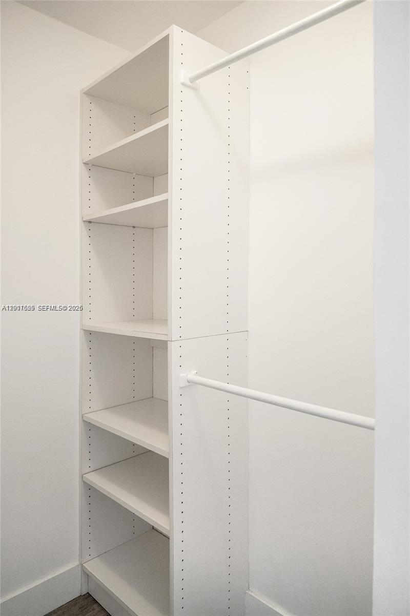 ALLINGTON TOWERS CONDO - Residential