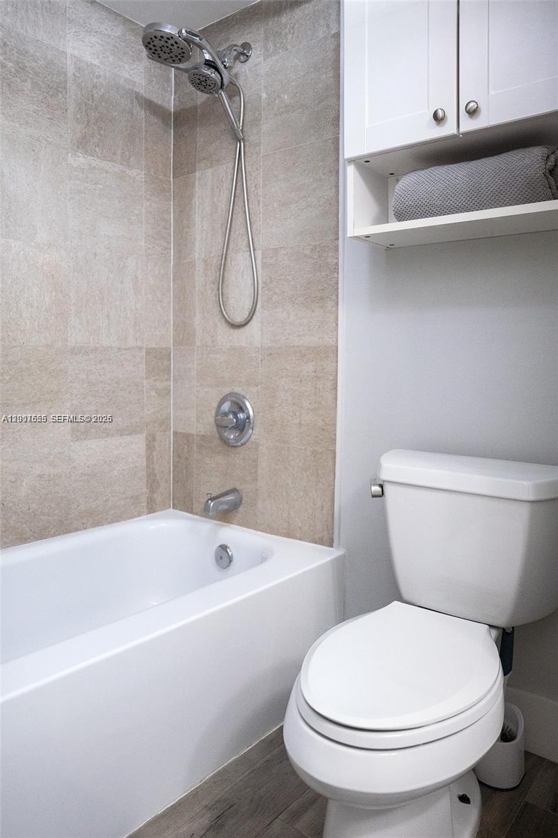 ALLINGTON TOWERS CONDO - Residential