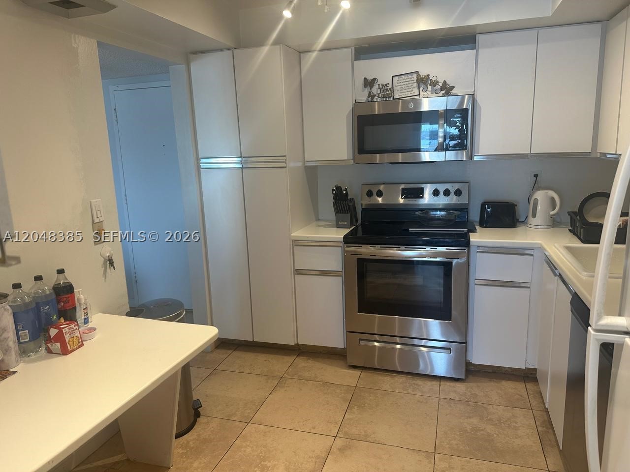 DEL PRADO MARINA - Residential Lease