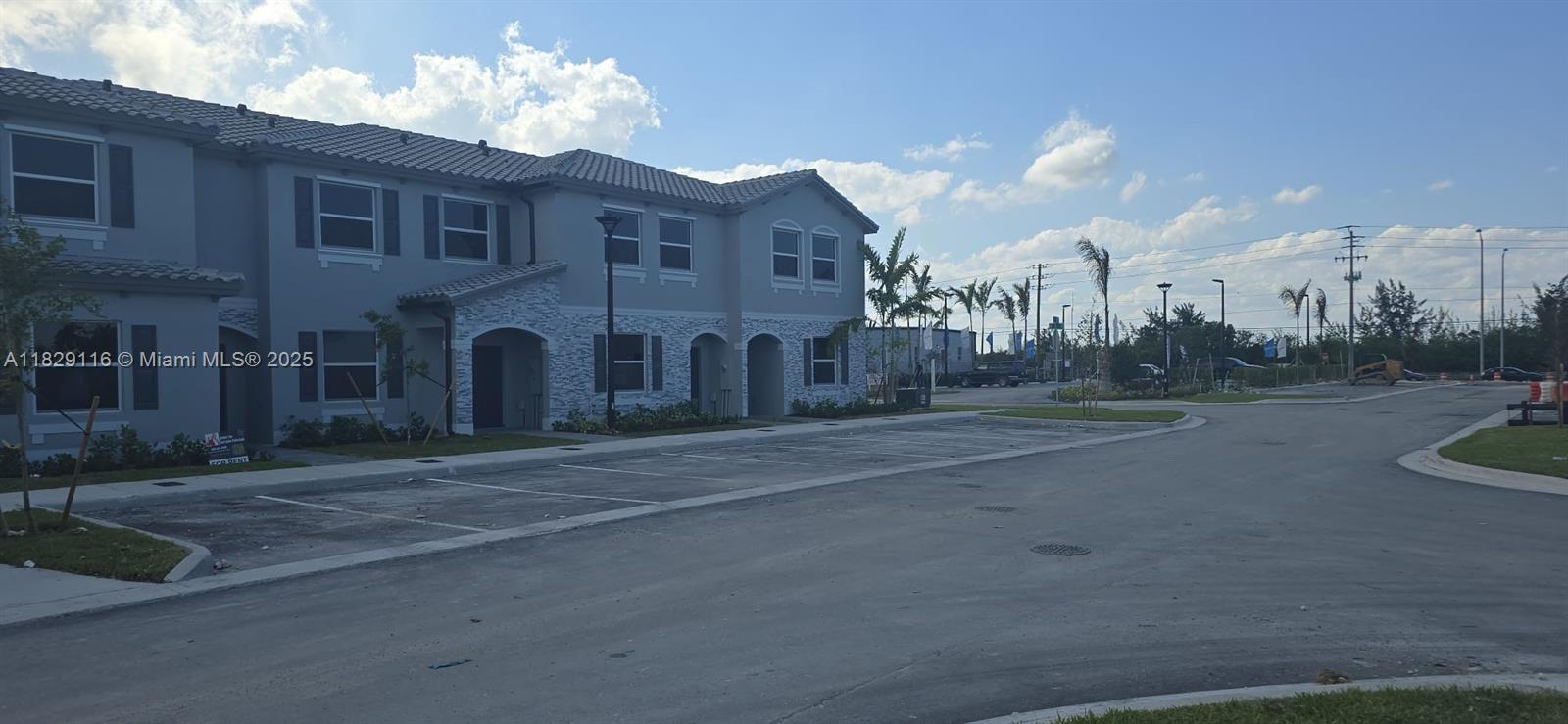 THE JARDIN ( BY LENNAR) - Residential
