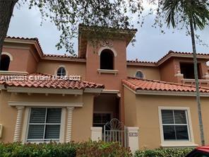 VILLAS AT HARBOR ISLES CO - Residential Lease