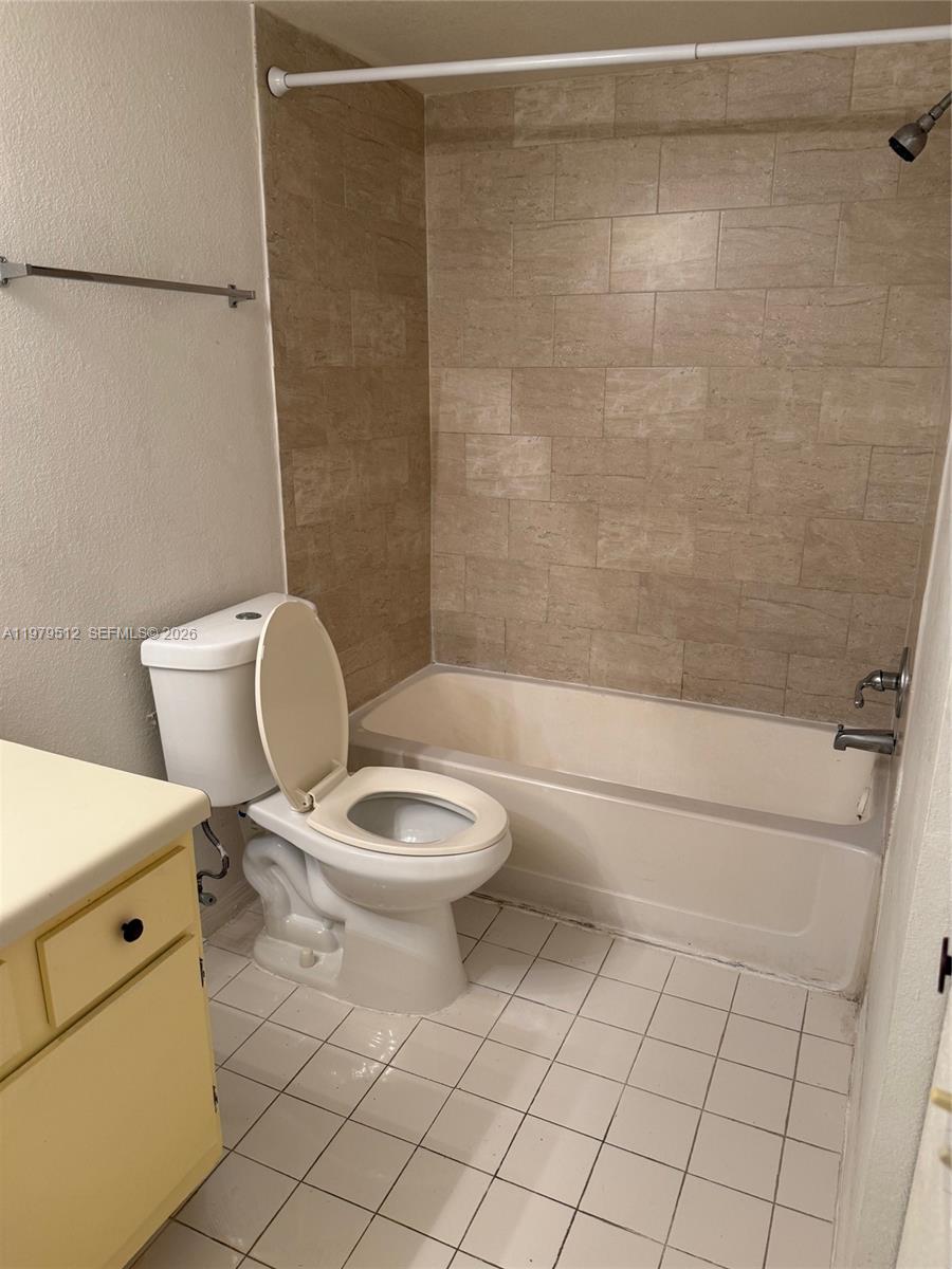 ISLES AT LAGO MAR CONDO - Residential