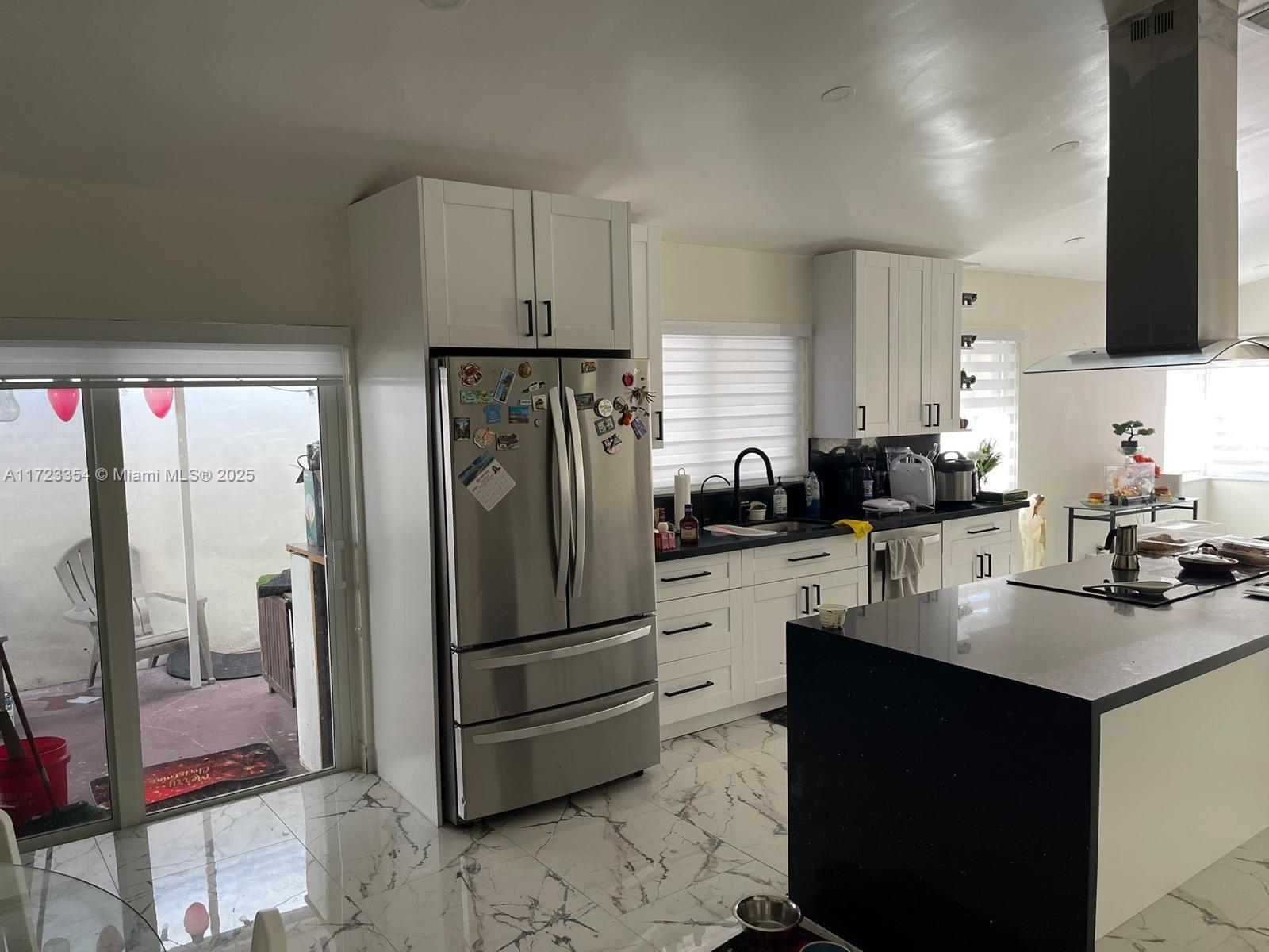 VENEZIA HOMES ESTATES IST - Residential