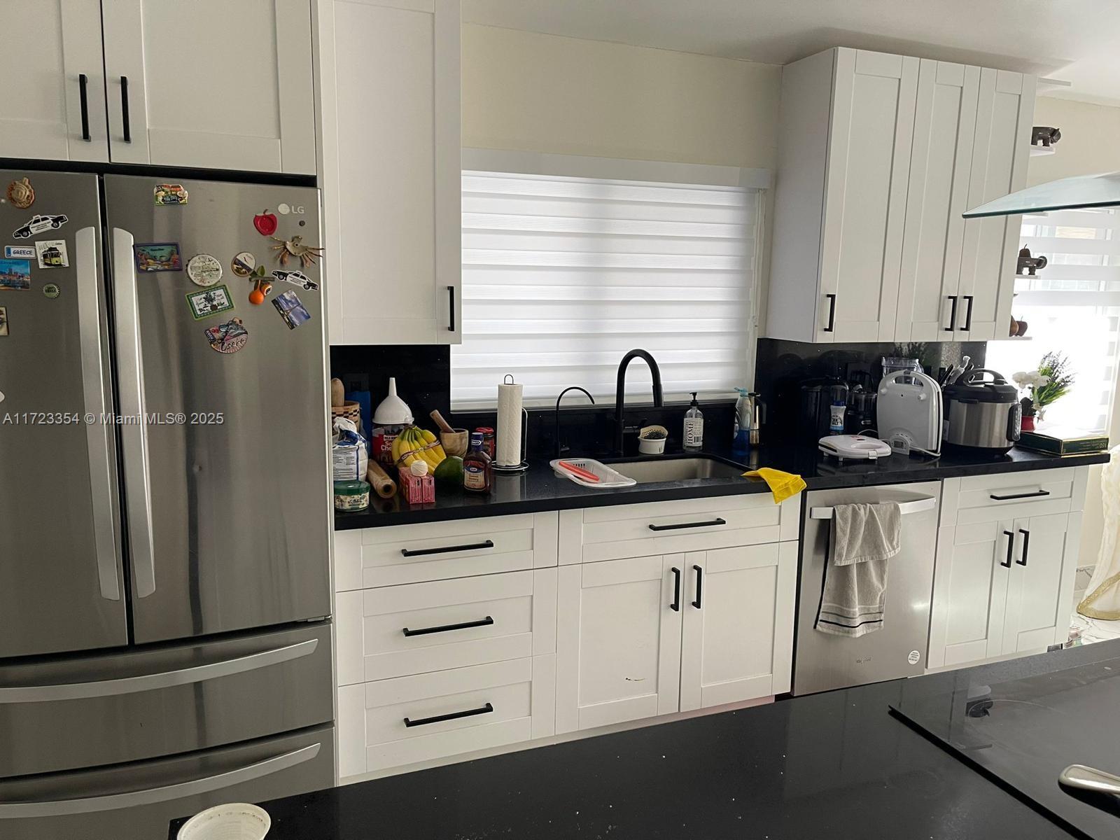 VENEZIA HOMES ESTATES IST - Residential
