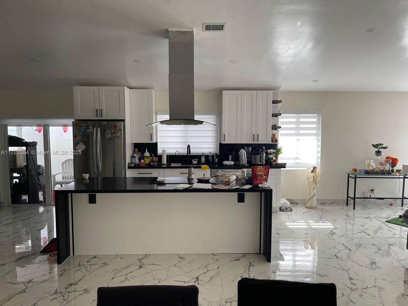 VENEZIA HOMES ESTATES IST - Residential