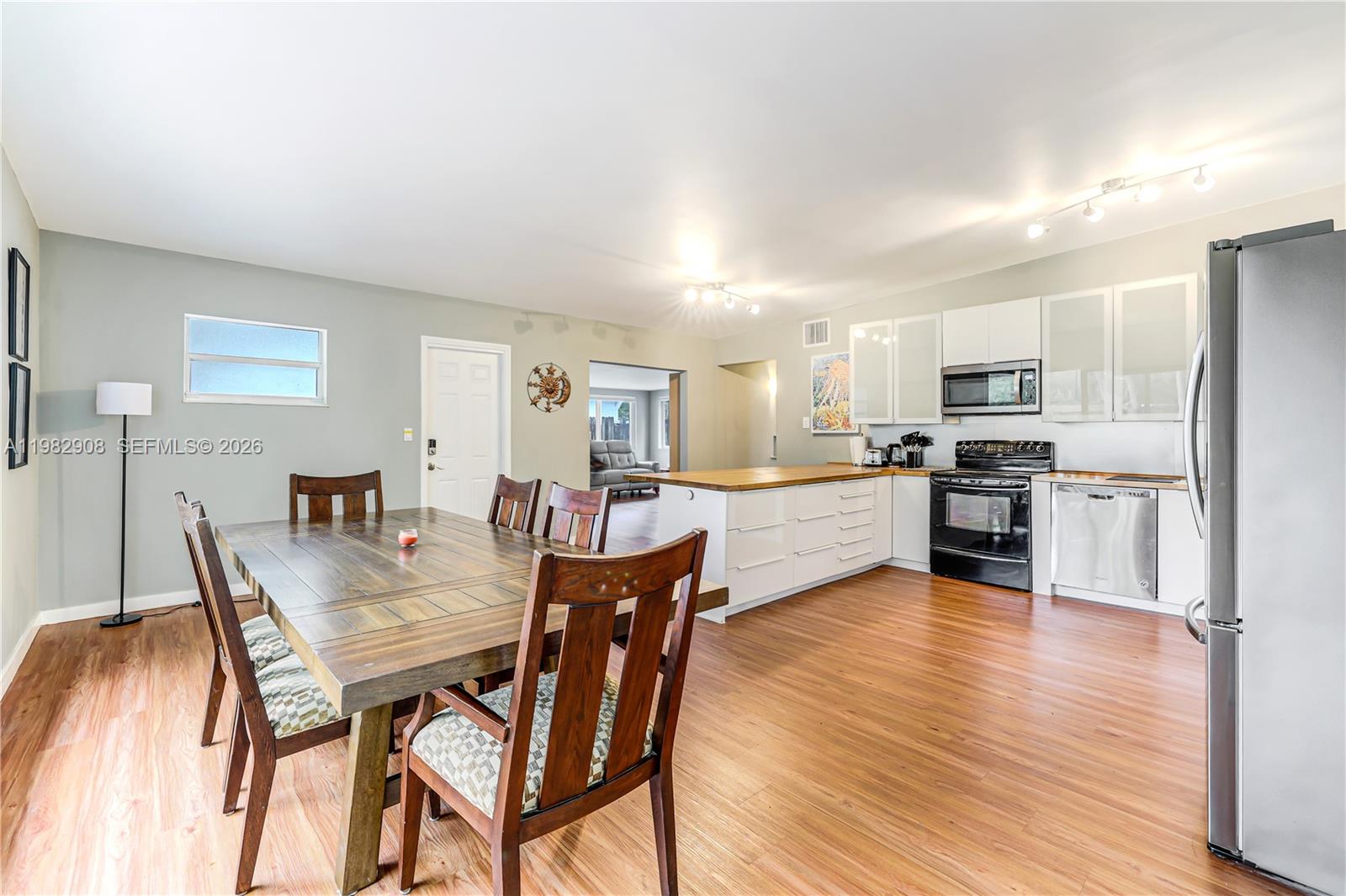 PRIMROSE PARK 2ND PL - Residential