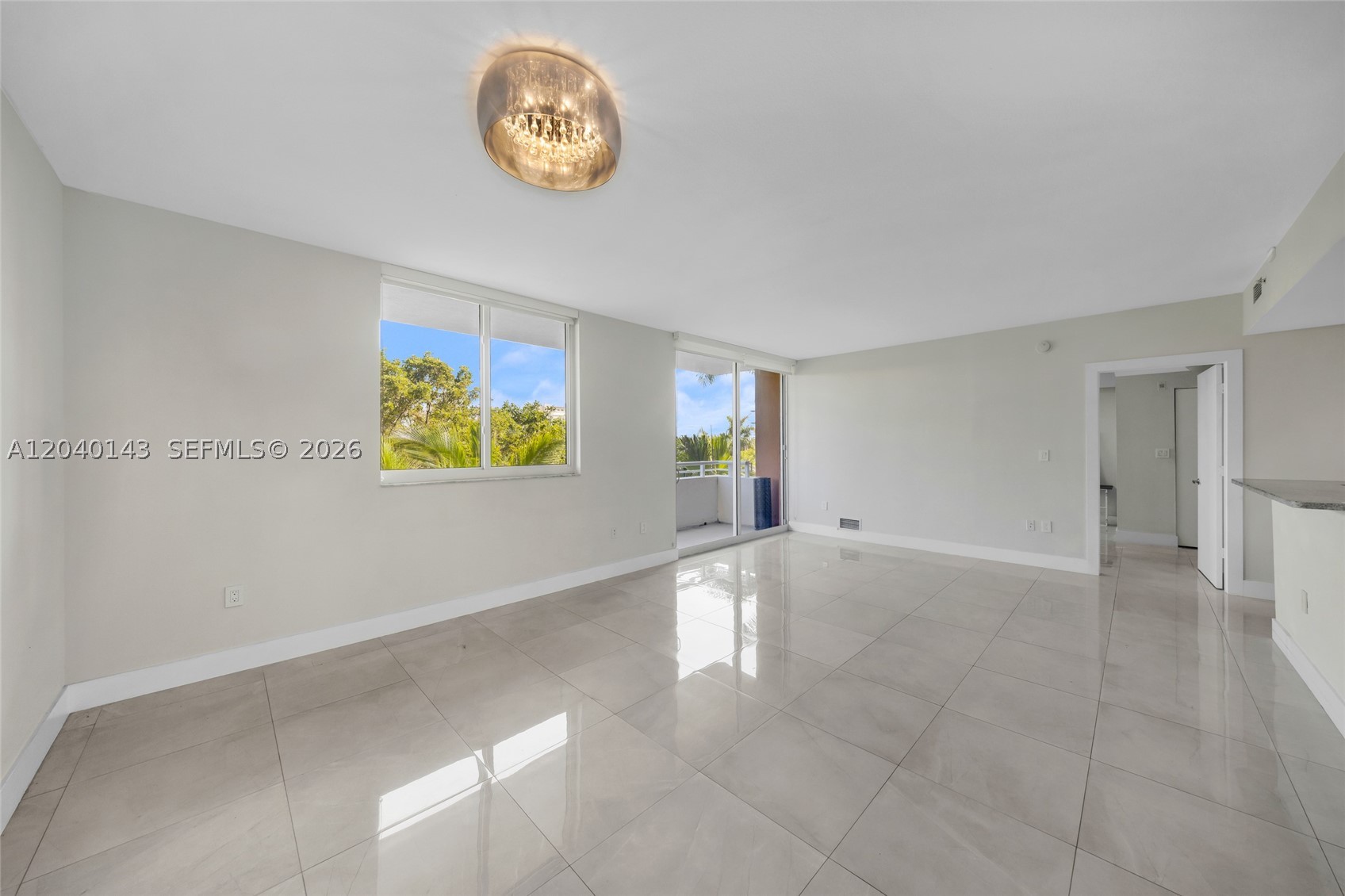 VENTURE AT AVENTURA WEST - Residential