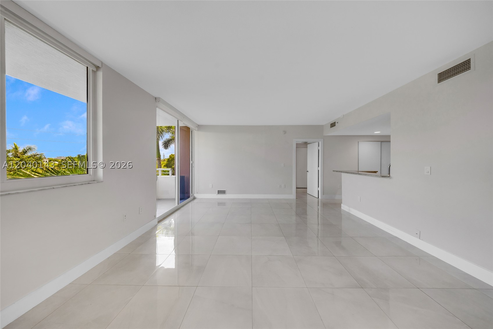 VENTURE AT AVENTURA WEST - Residential